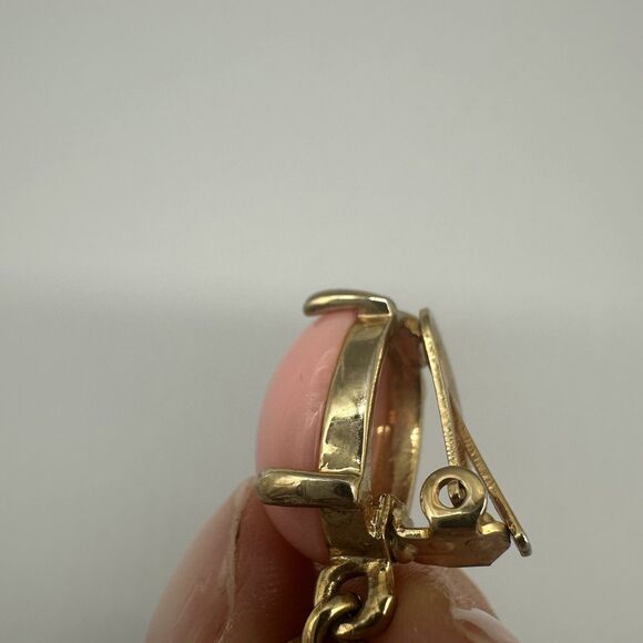 Vintage Faux Coral Glass Designer Runway Earrings Clips - Picture 4 of 7